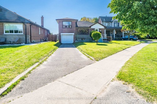 4 Harris Park Drive, Toronto, ON 