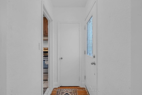 4 Harris Park Drive, Toronto, ON 