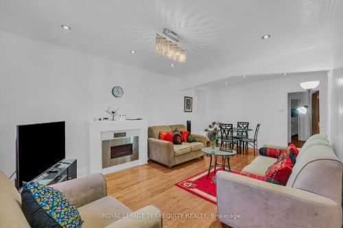 4 Harris Park Drive, Toronto, ON 