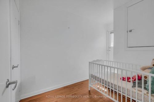 4 Harris Park Drive, Toronto, ON 