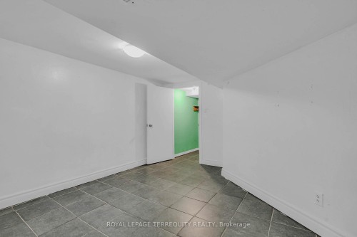 4 Harris Park Drive, Toronto, ON 