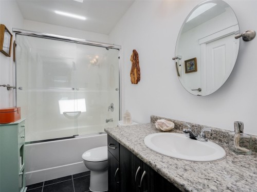#1-2740 Stautw Rd, Central Saanich, BC 