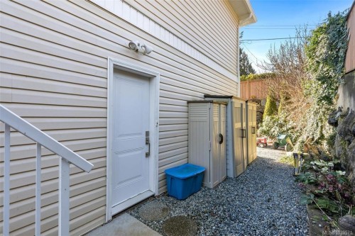 #1-2740 Stautw Rd, Central Saanich, BC 