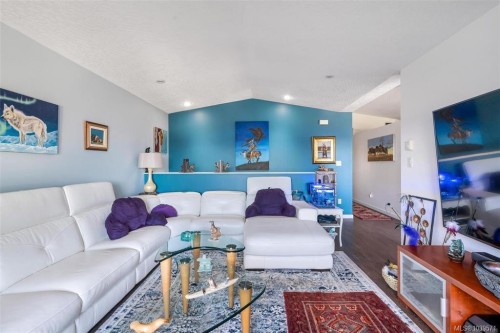 #1-2740 Stautw Rd, Central Saanich, BC 