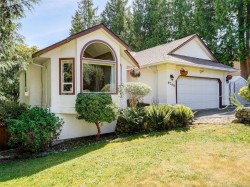 6749 Rhodonite Dr Sooke, BC V9Z 0H7