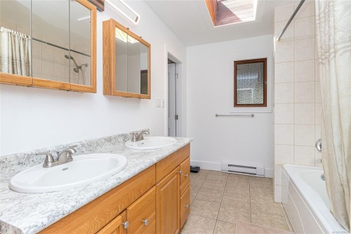 1135 Braithwaite Dr, Cobble Hill, BC 