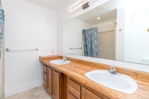 1135 Braithwaite Dr, Cobble Hill, BC 