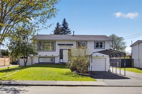 1130 21St St, Courtenay, BC 