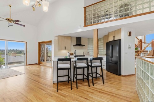1785 Cedar Hill Cross Rd, Saanich, BC 