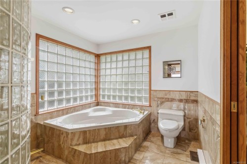 1785 Cedar Hill Cross Rd, Saanich, BC 