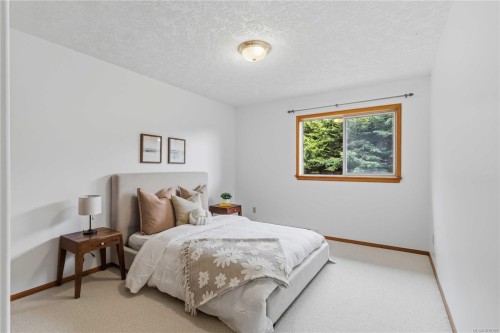 1785 Cedar Hill Cross Rd, Saanich, BC 