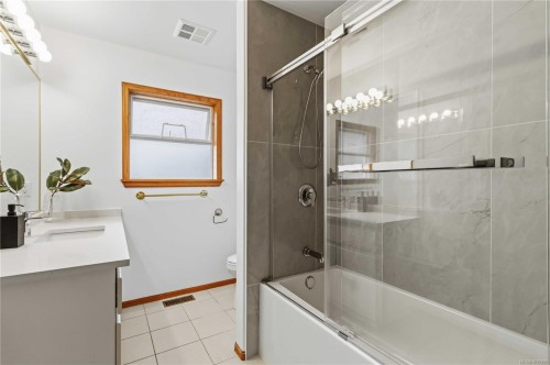 1785 Cedar Hill Cross Rd, Saanich, BC 