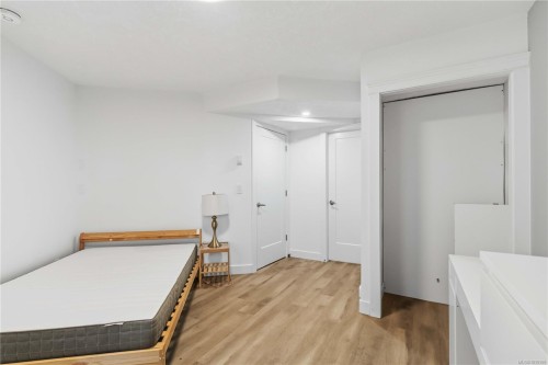 1785 Cedar Hill Cross Rd, Saanich, BC 