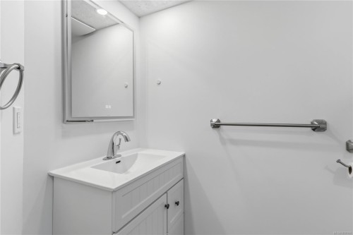 1785 Cedar Hill Cross Rd, Saanich, BC 