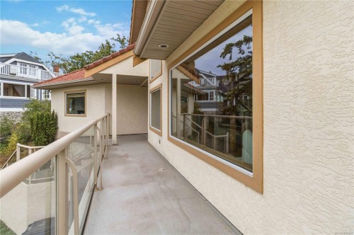 1785 Cedar Hill Cross Rd, Saanich, BC 