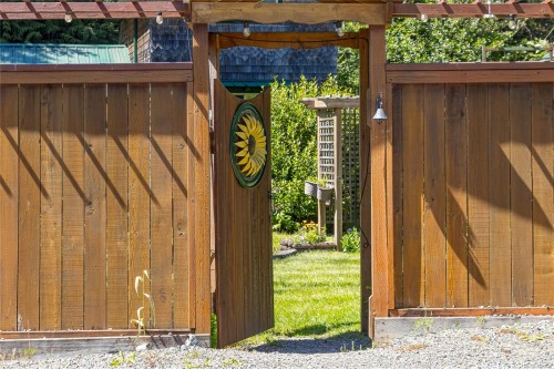 4611 Berbers Dr, Bowser, BC 
