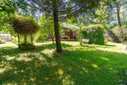 4611 Berbers Dr, Bowser, BC 