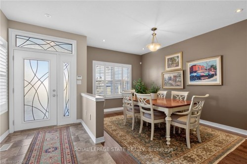 27 Black Walnut Crescent, Hamilton, ON 