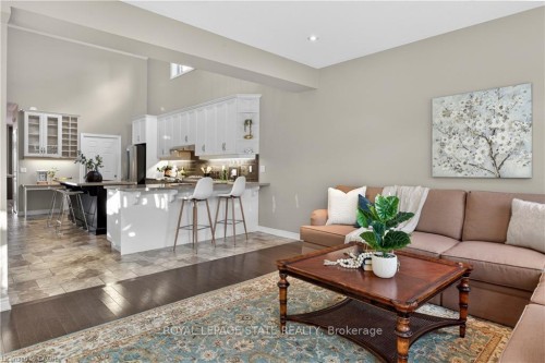 27 Black Walnut Crescent, Hamilton, ON 