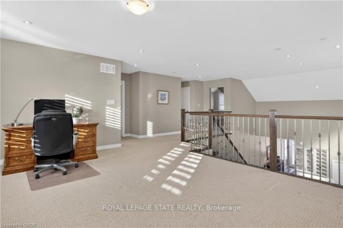 27 Black Walnut Crescent, Hamilton, ON 