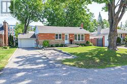 8 DALTON CRESCENT N Orillia, ON L3V 5J5
