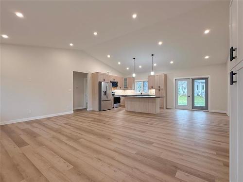 135 Daphne Avenue E, Souris, MB 
