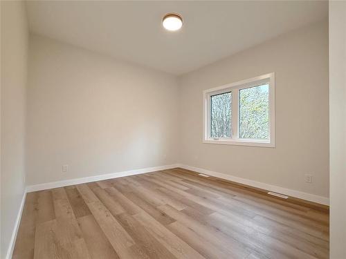 135 Daphne Avenue E, Souris, MB 
