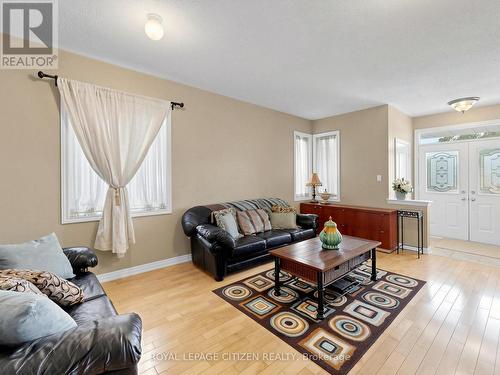 Upper - 23 Planter Crescent, Vaughan, ON - Indoor Photo Showing Living Room