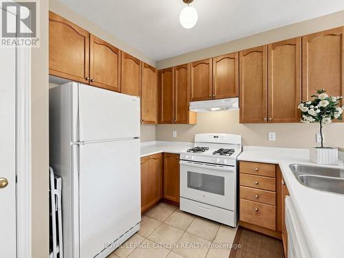 Upper - 23 Planter Crescent, Vaughan, ON - Indoor Photo Showing Kitchen With Double Sink
