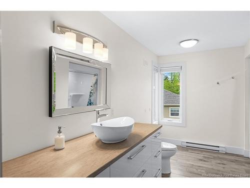 16 Parkplace Lane, Moncton, NB 