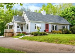 366 Bayview CRT Dieppe, NB E1A 7L2