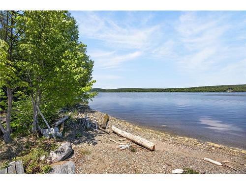7343 Route 102, Dumfries, NB 