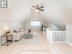 UPPER - 25 SPADINA AVENUE Hamilton, ON L8M 2W8