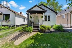 28 GRANTHAM AVENUE St. Catharines (E. Chester), ON L2P 3B4