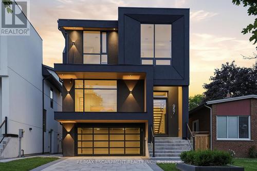 957 Halliday Avenue, Mississauga, ON 