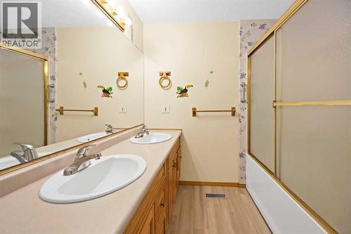 56 Templeridge Crescent Ne, Calgary, AB 