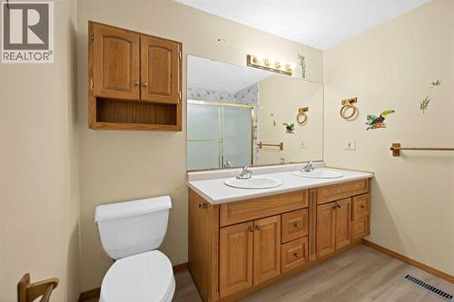 56 Templeridge Crescent Ne, Calgary, AB 