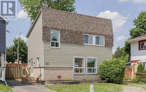 22 JOSEPHINE COURT  Brampton, ON L6S 2L3