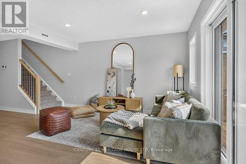 25 Kiln Lane E, St. Thomas, ON - Indoor Photo Showing Living Room