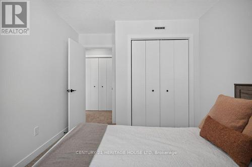 25 Kiln Lane E, St. Thomas, ON - Indoor Photo Showing Bedroom