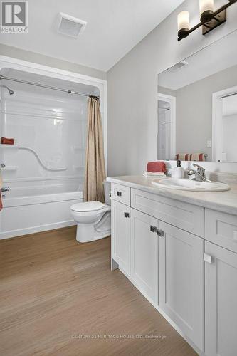 25 Kiln Lane E, St. Thomas, ON - Indoor Photo Showing Bathroom