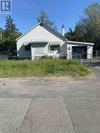 1424 ROSENTHAL AVENUE CARLINGTON AVENUE Ottawa, ON K1Z 8H9