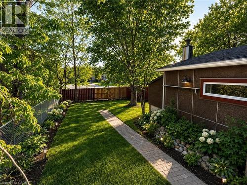 27 Oak Street, Kitchener, ON - Outdoor