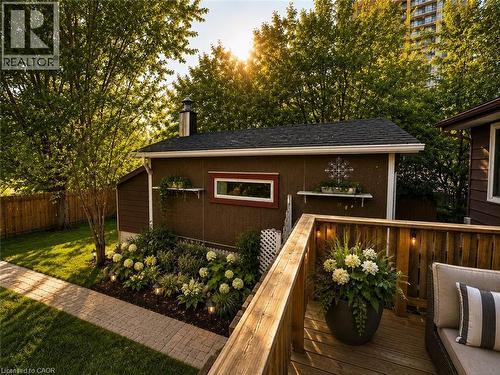 27 Oak Street, Kitchener, ON - Outdoor