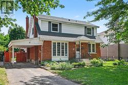 1156 EMPEROR AVENUE W Ottawa, ON K1Z 8C2