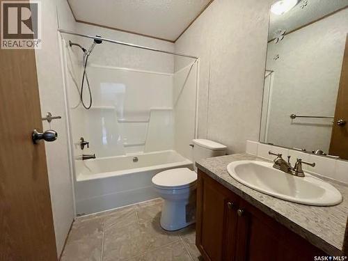309 2Nd Street Nw, Goodsoil, SK 