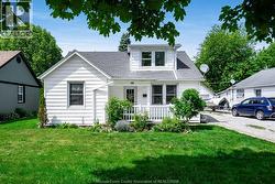 44 MCLEAN Kingsville, ON N8Y 1X8