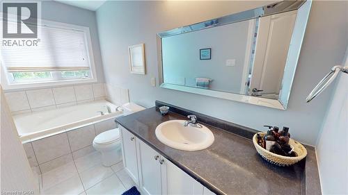 16 Ridgegate Crescent, Georgetown, ON - Indoor Photo Showing Bathroom