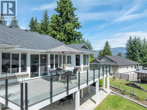 2934 Juniper Crescent, Sorrento, BC 