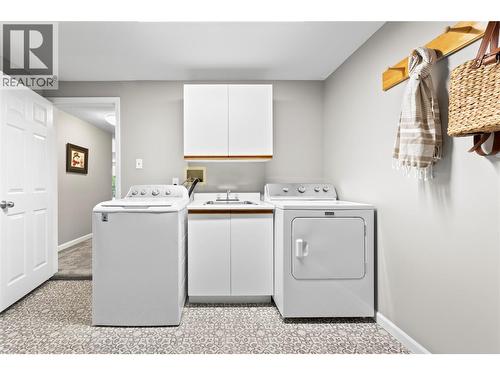 2934 Juniper Crescent, Sorrento, BC 